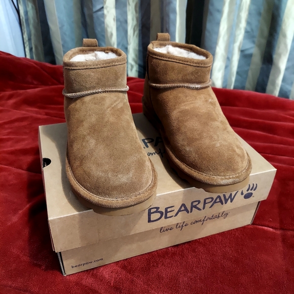 Bearpaw Hickory Shorty - Picture 1 of 13